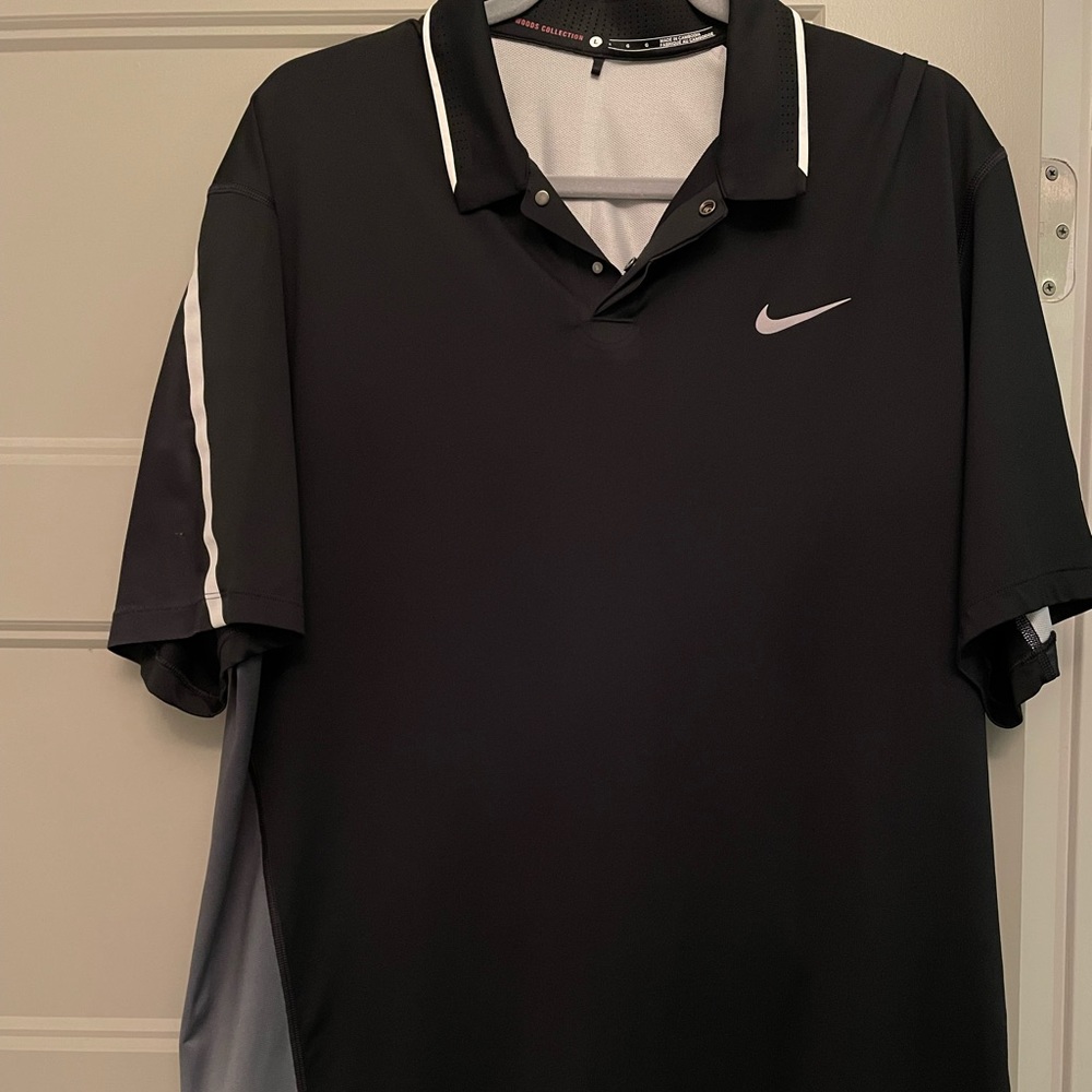Men’s NIKE Dri-Fit Tiger Woods Collection golf polo